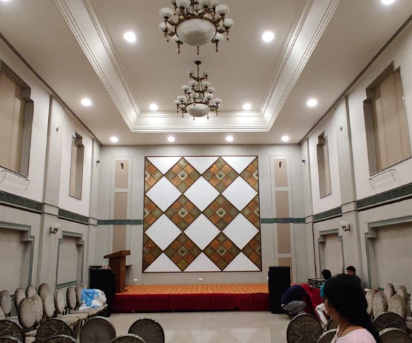 Main Gallery Image