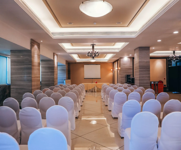 Main Gallery Image