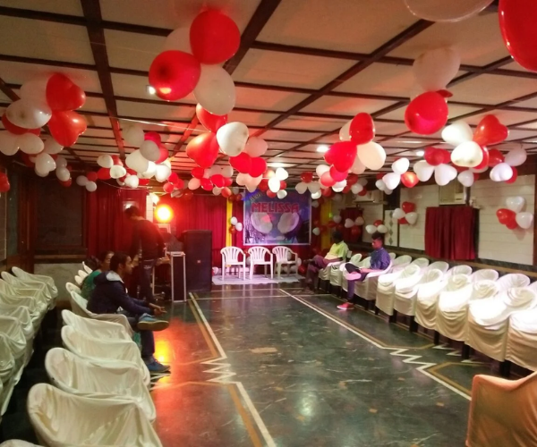 Main Gallery Image