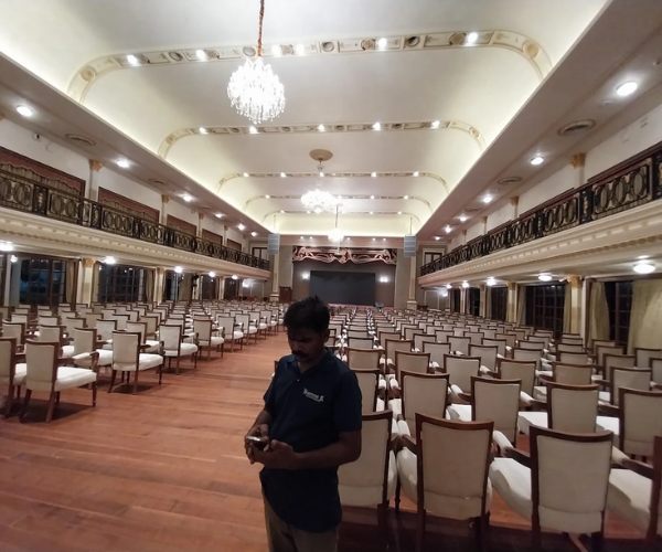 Main Gallery Image